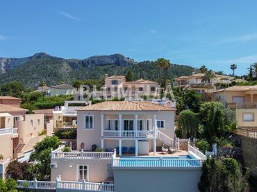 Haus mit Pool zum Verkauf in Calle Hebe