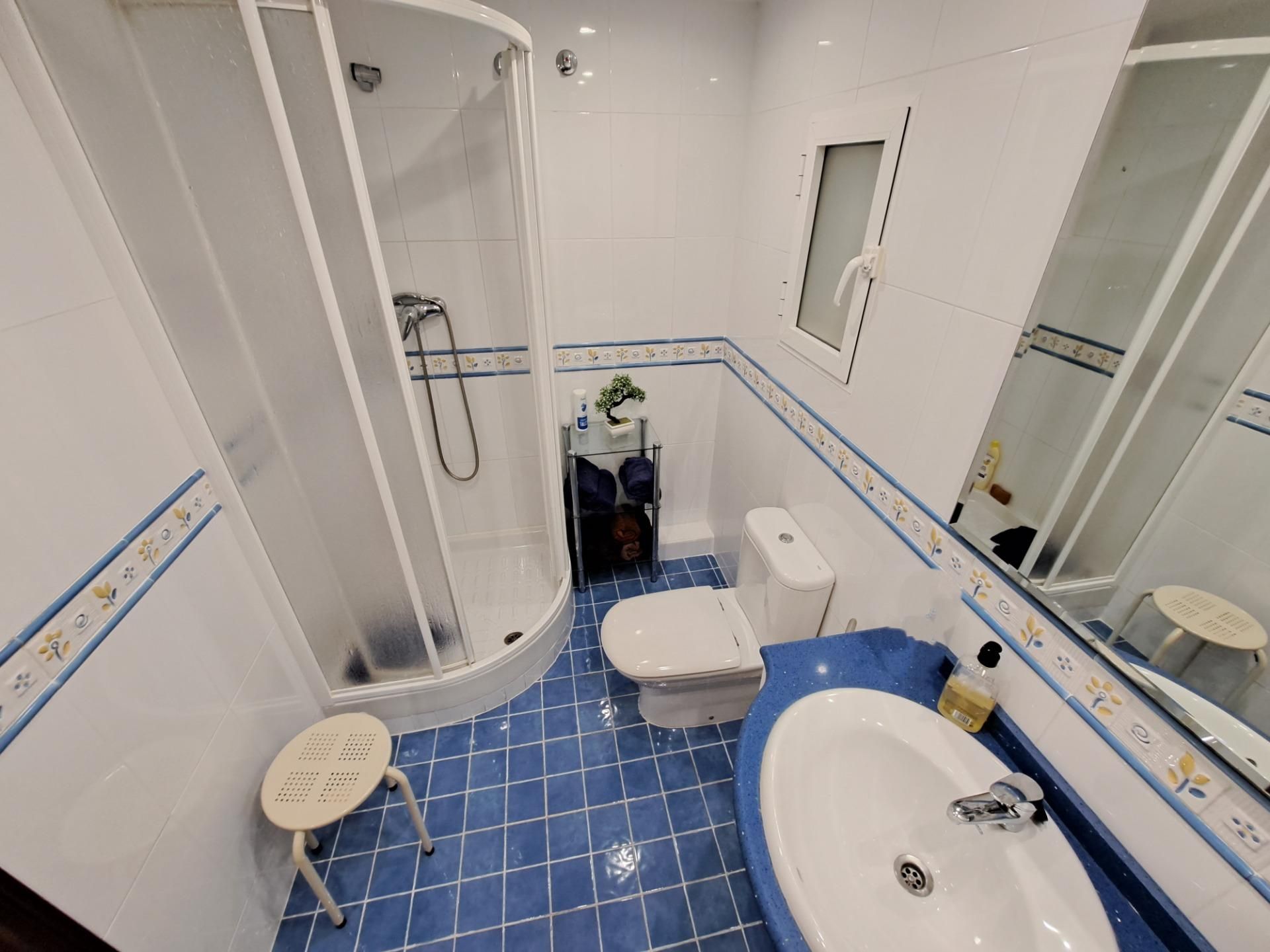 Bathroom of Flat for sale in Alzira  with Air Conditioner and Balcony