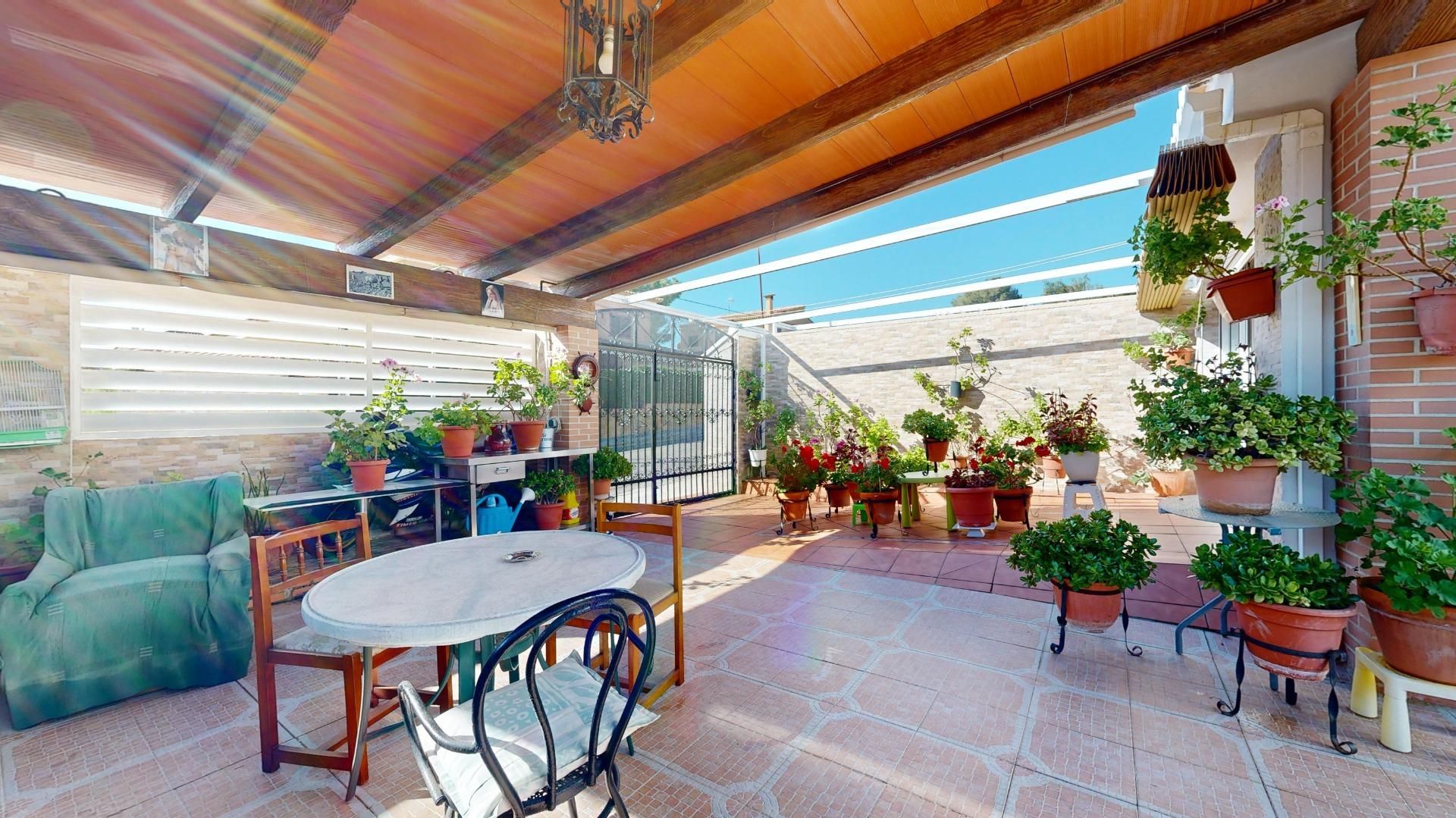 Terrace of Single-family semi-detached for sale in Torrent  with Air Conditioner, Heating and Private garden