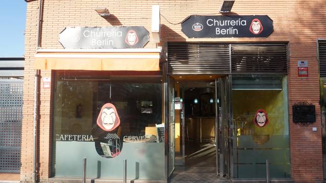 Local comercial en Venta en Calle Torre de la Cautiva en Castaño - Mirasierra