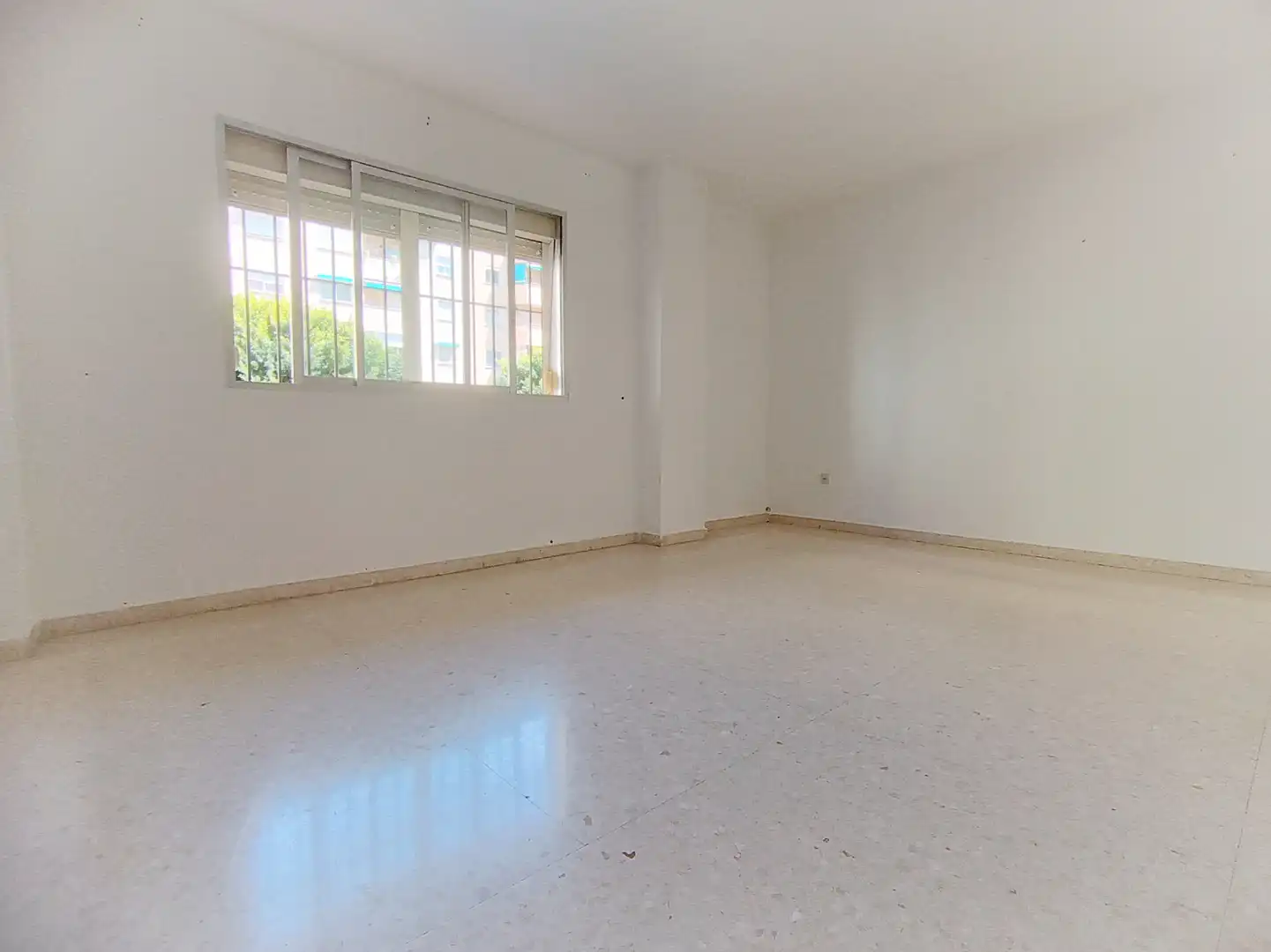 Bedroom of Flat for sale in Estepona  with Furnished