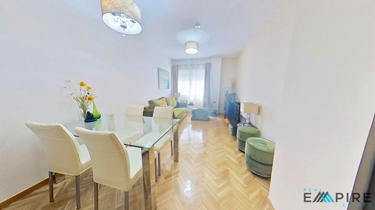 Sala d'estar de Planta baixa en venda en Illescas amb Calefacció, Parquet i Moblat