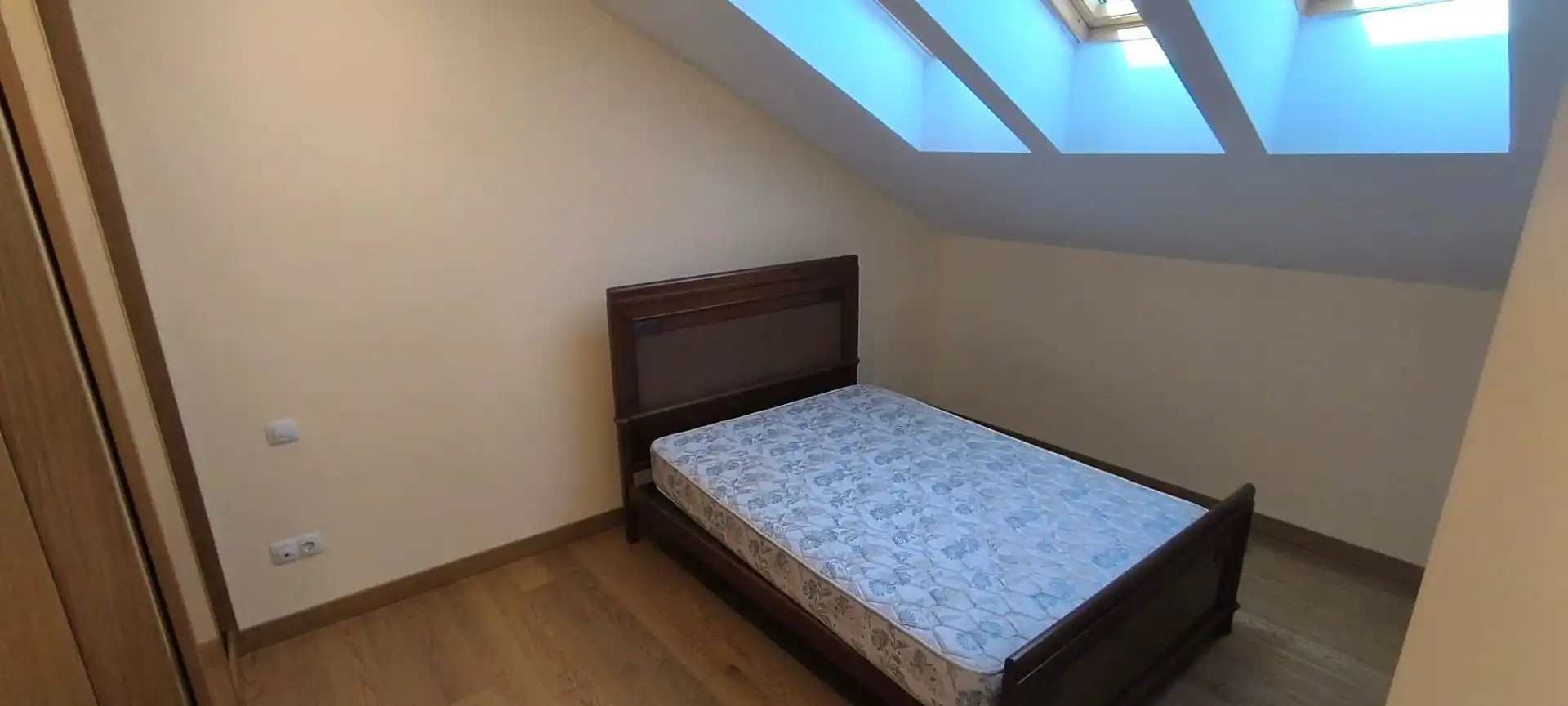 Habitación de Dúplex en venta en Cenicero con Calefacción, Terraza y Trastero
