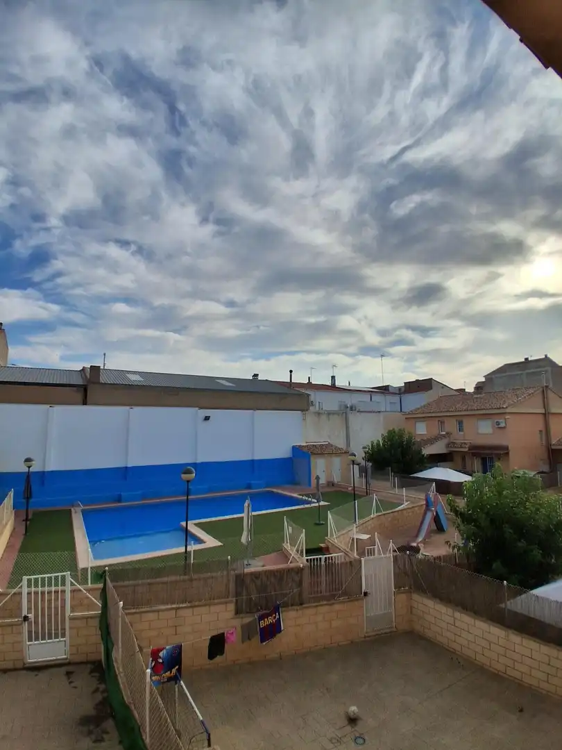 Piscina de Casa adosada en venda en Balazote amb Aire condicionat, Calefacció i Terrassa