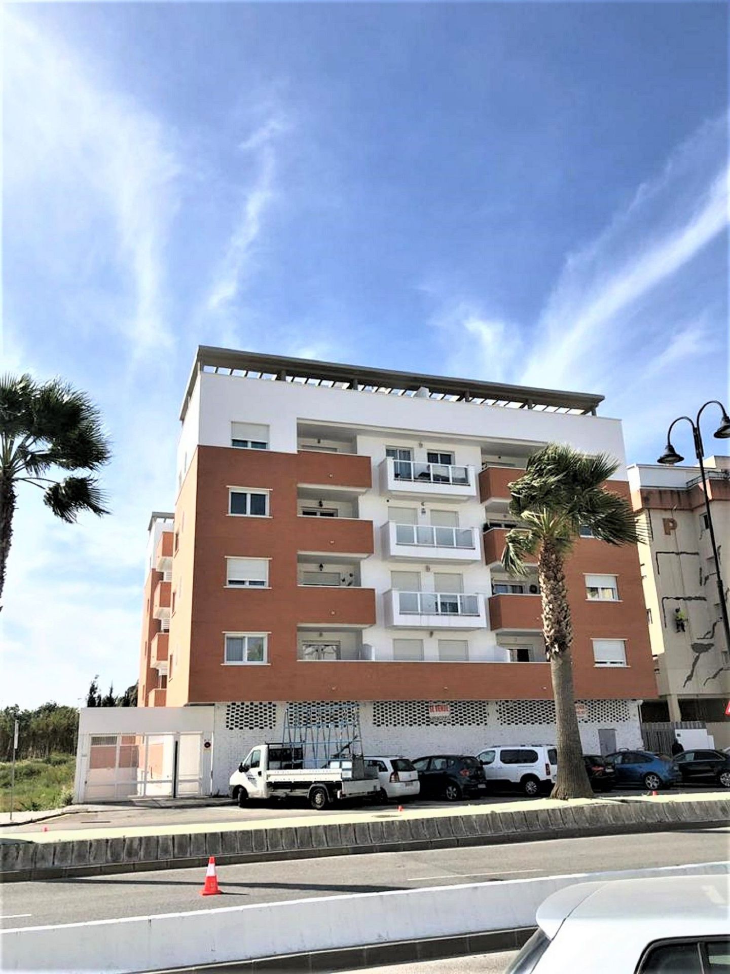 Vista exterior de Apartament en venda en Mijas amb Terrassa i Piscina
