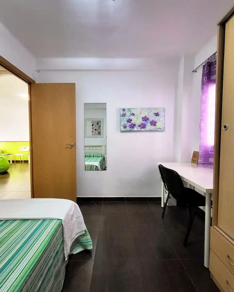 Bedroom of Flat for rent in Valencia  with Terrace, Furnished and Balcony