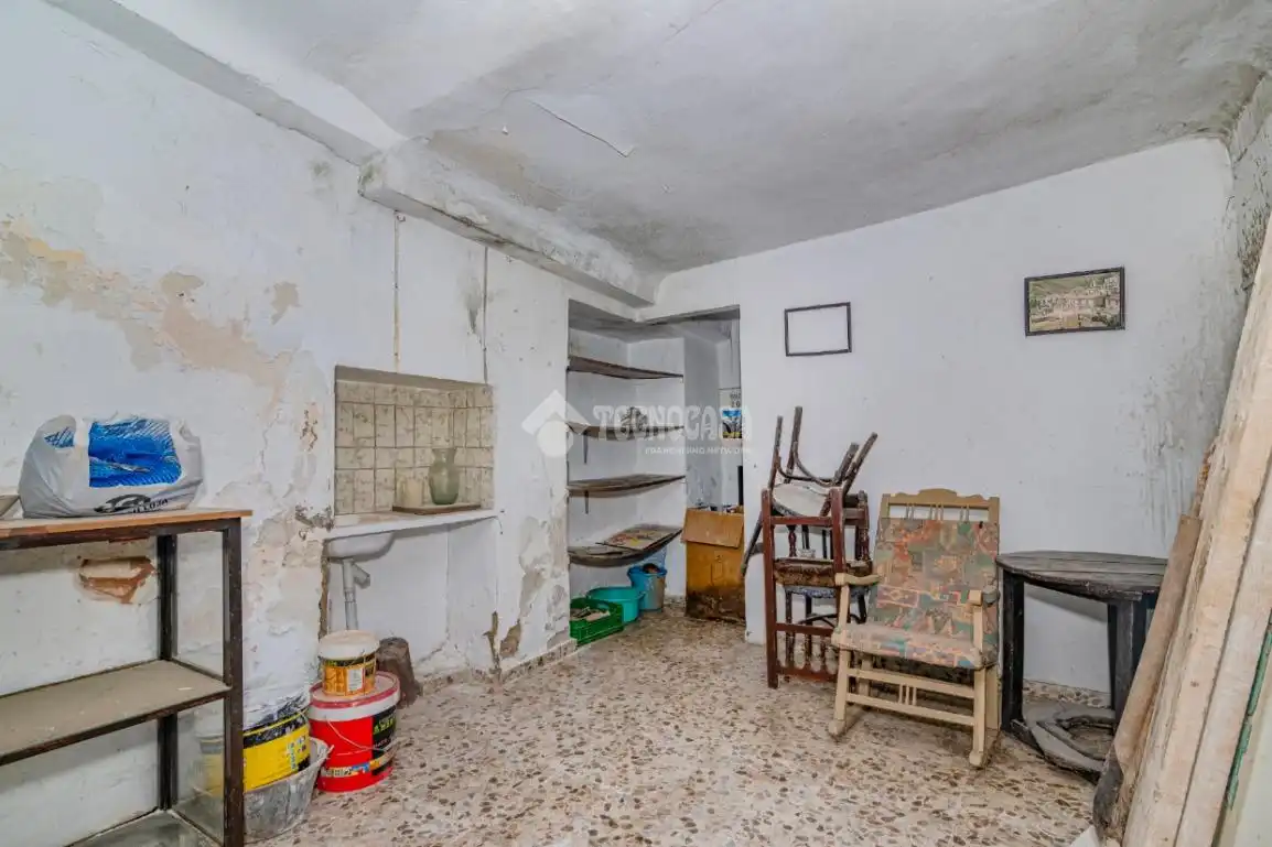 Casa aparellada amb balcó en venda a Loja, imagen 6