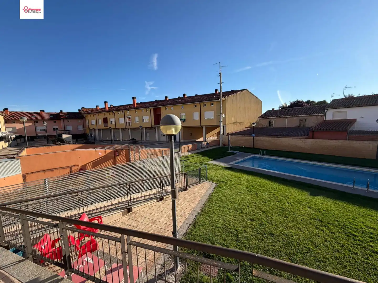 Außenansicht von Maisonette zur Miete in Cogollos mit Heizung, Privatgarten und Möbliert