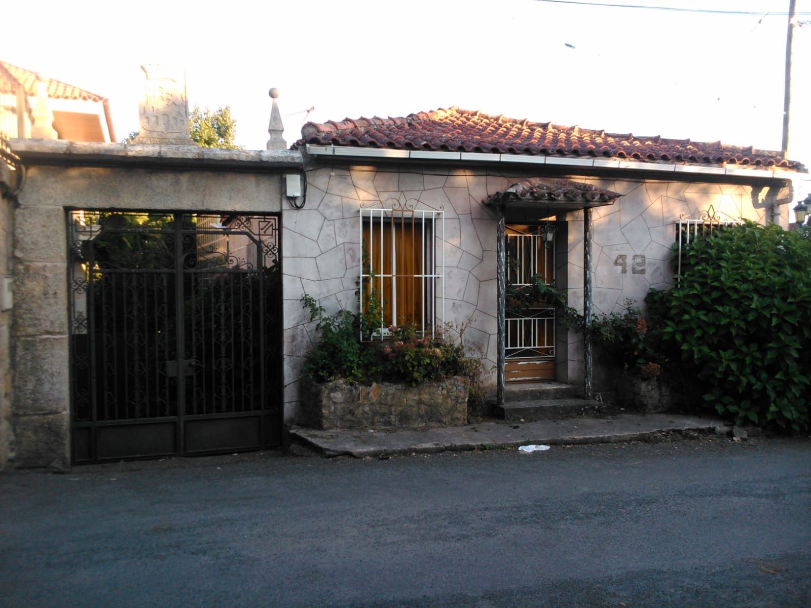 Vista exterior de Casa o xalet en venda en Toén amb Moblat