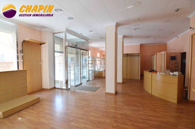 Local comercial en Venta en Barrio del Centro