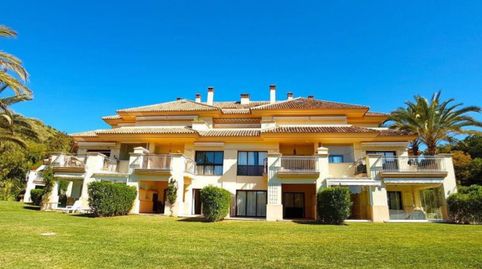 Foto 2 de Apartamento en venta en Las Lomas de Río Verde, Marbella