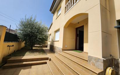 Exterior view of Single-family semi-detached for sale in La Pobla de Montornès    with Terrace and Balcony