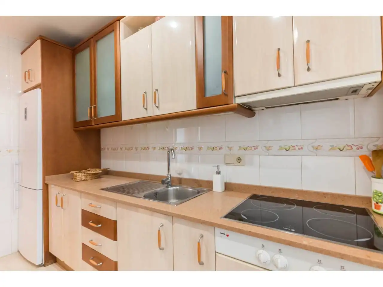 Kitchen of Flat for sale in Cartagena  with Air Conditioner, Terrace and Storage room