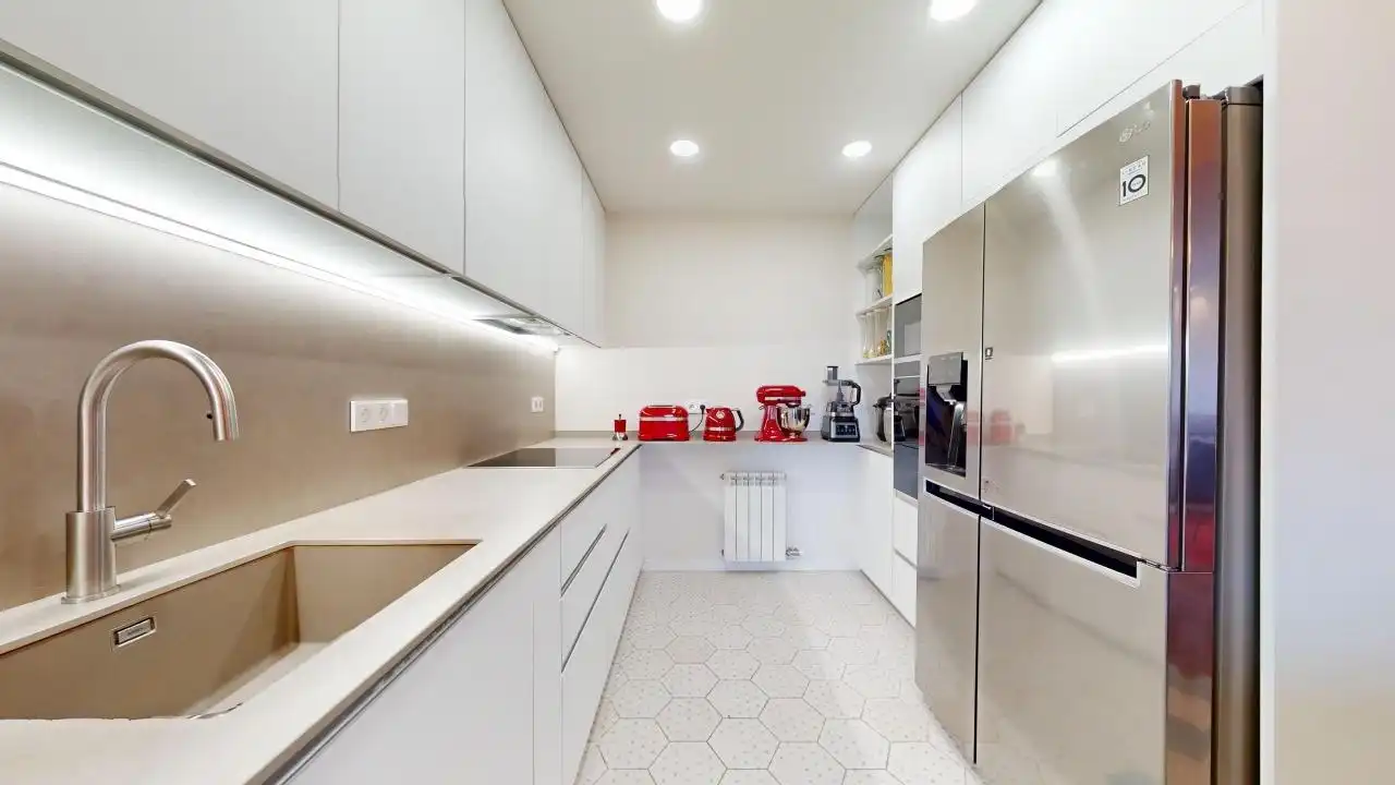 Cuina de Pis en venda en Barcelona amb Aire condicionat, Calefacció i Parquet