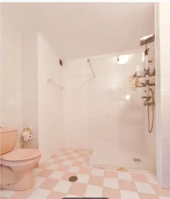 Baño de Piso de alquiler en Santiago de Compostela  con Amueblado