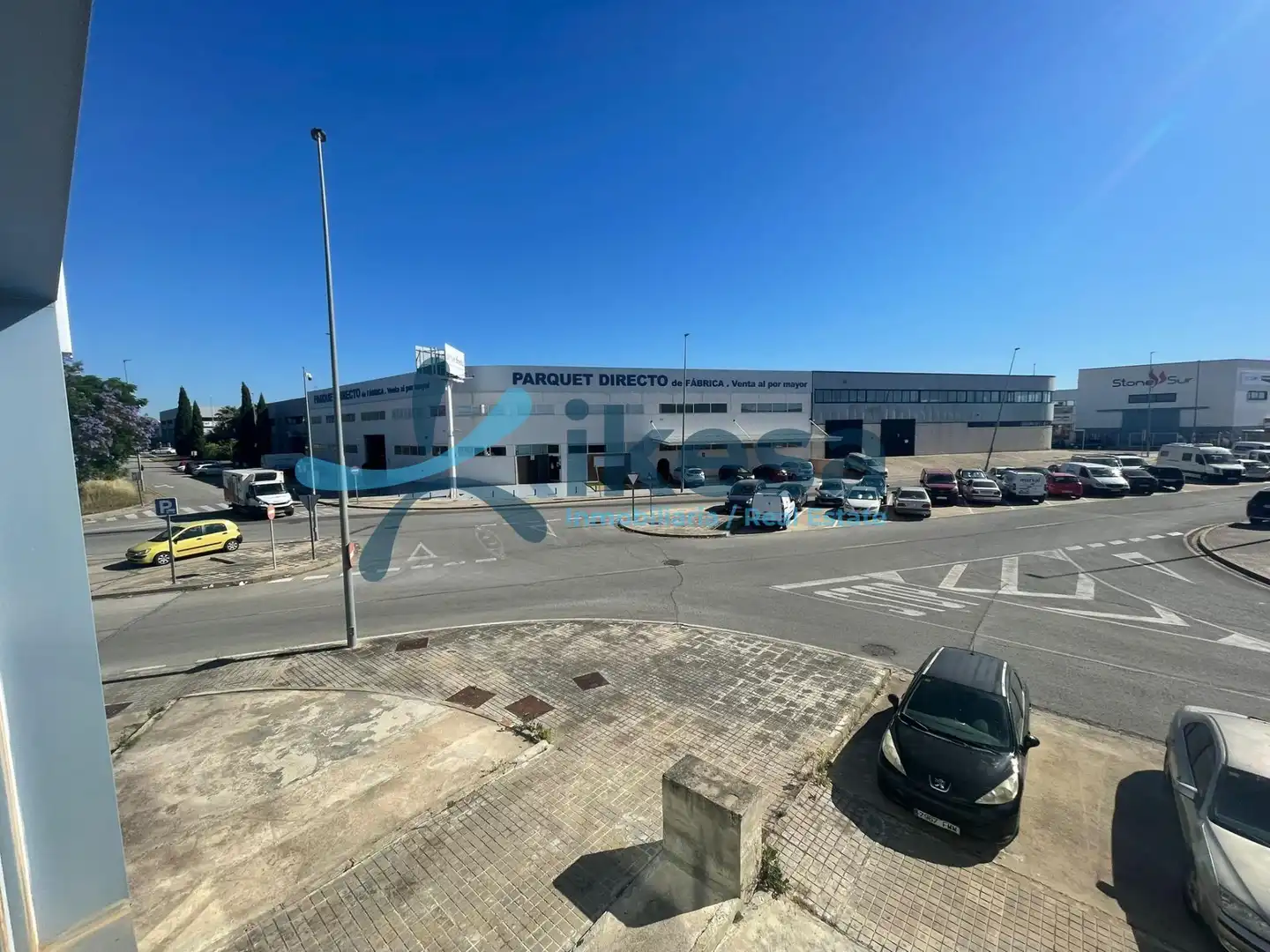 Vista exterior de Oficina en venda en Bollullos de la Mitación