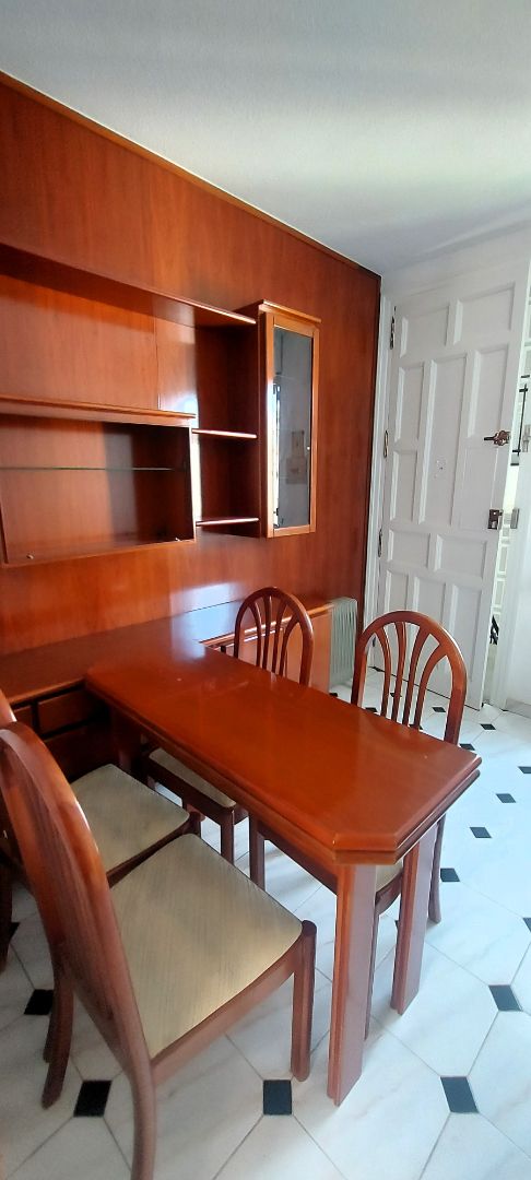 Dining room of Flat to rent in  Madrid Capital  with Heating, Furnished and Washing machine