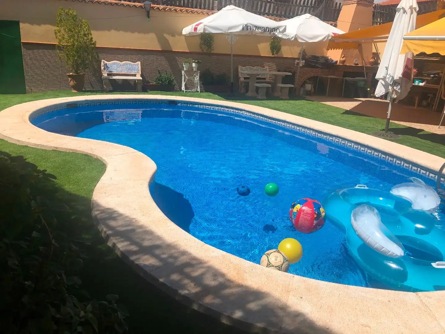 Swimming pool of Houses for sale in Alcázar de San Juan  with Air Conditioner, Heating and Private garden