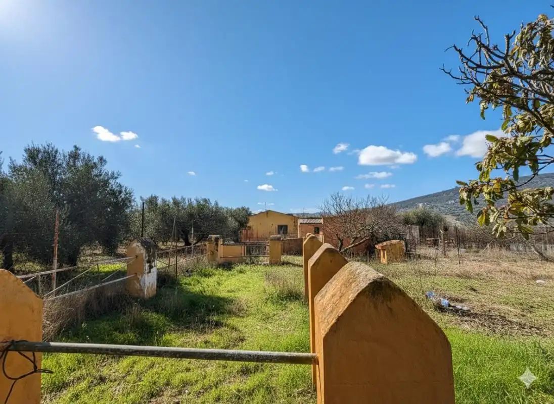 Country homes for sale in Av. de Antoñico Rosa, Villanueva del Trabuco