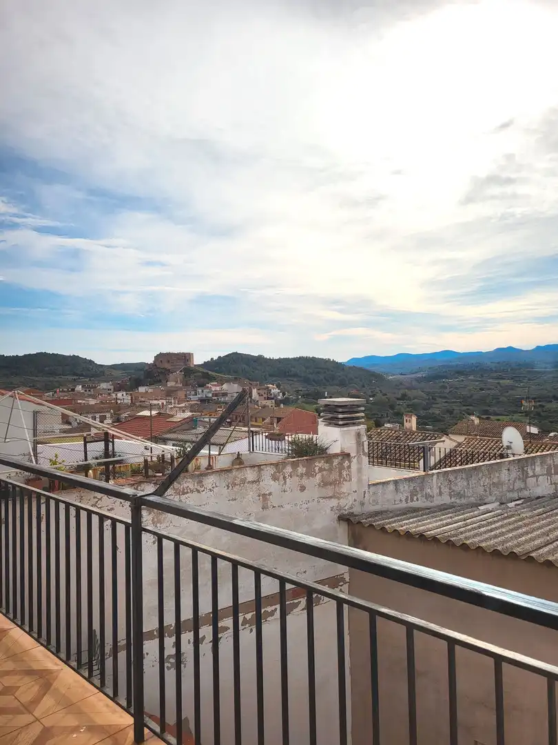 Exterior view of Flat for sale in Castellnovo  with Terrace, Storage room and Oven