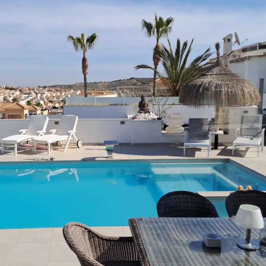 Piscina de Casa o xalet en venda en Rojales amb Aire condicionat, Jardí privat i Terrassa