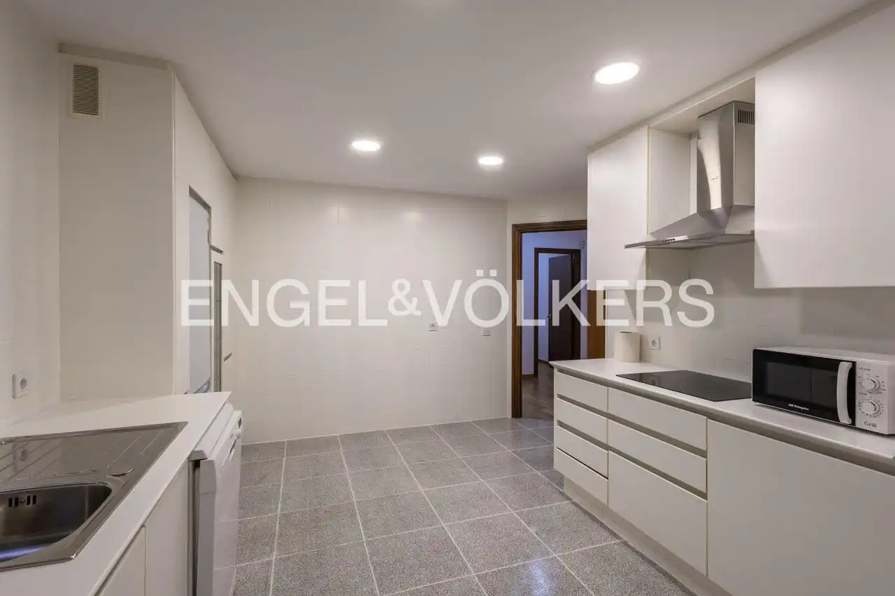 Küche von Wohnung zum Verkauf in Madrid mit Klimaanlage, Heizung und Terrasse
