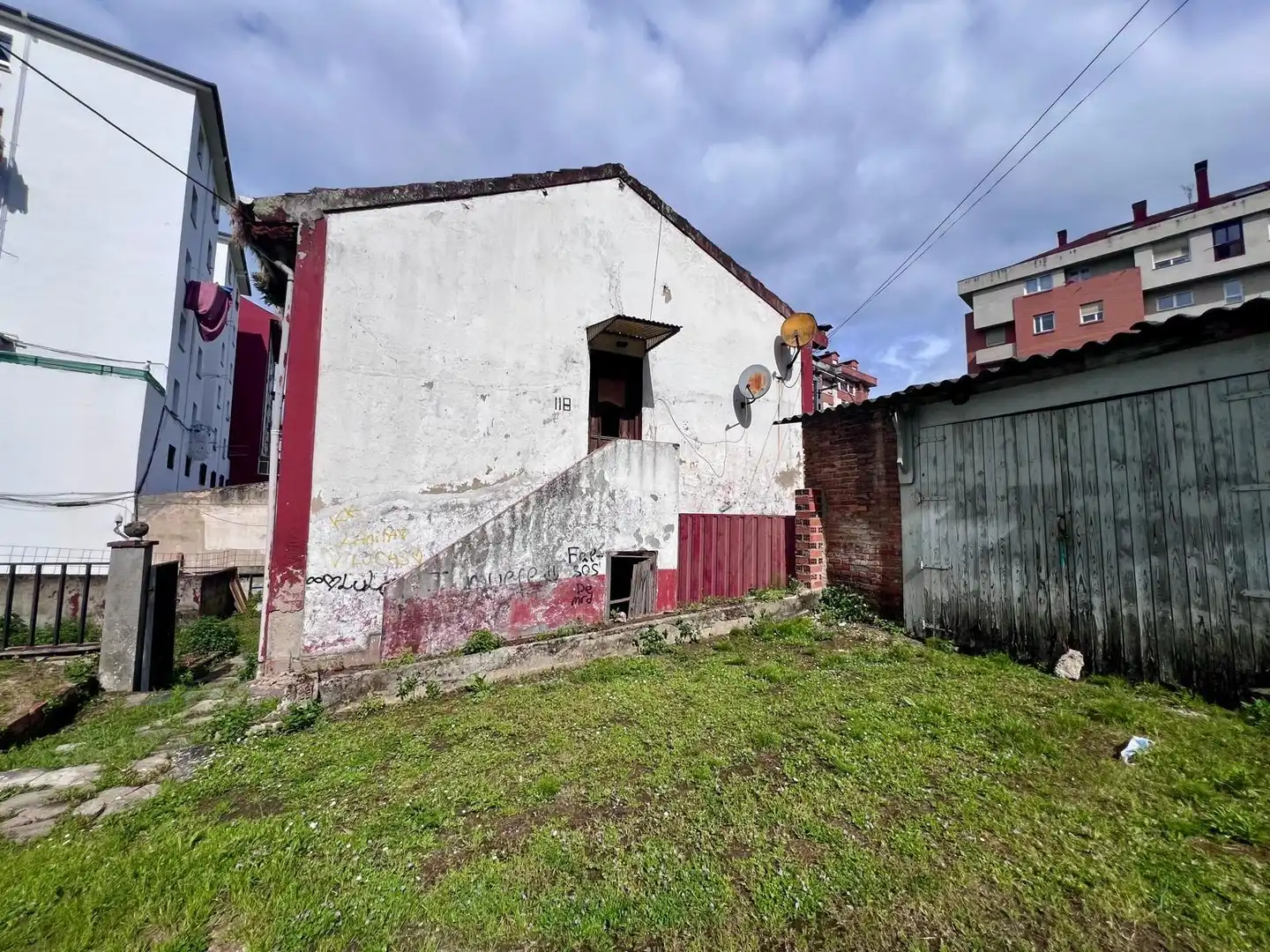 Vista exterior de Casa o chalet en venta en Oviedo 