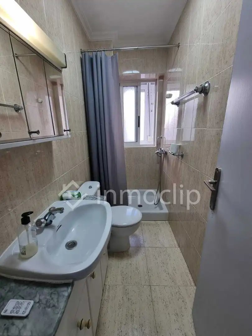 Baño de Piso de alquiler en Salamanca con Calefacción y Amueblado