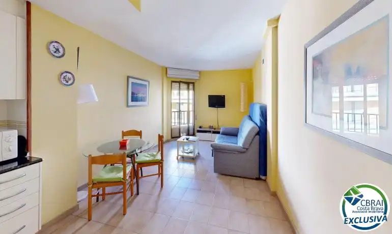 Sala de estar de Local en venta en Roses con Amueblado