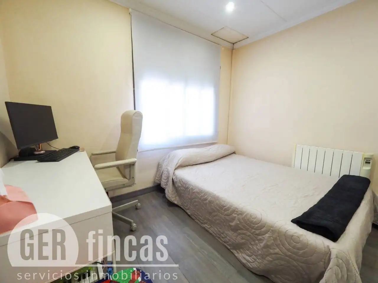 Habitación de Casa o chalet en venta en Terrassa con Aire acondicionado, Calefacción y Jardín privado