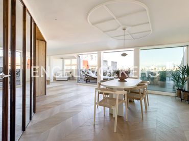 Attique avec balcon à vendre à Calle de Claudio Coello