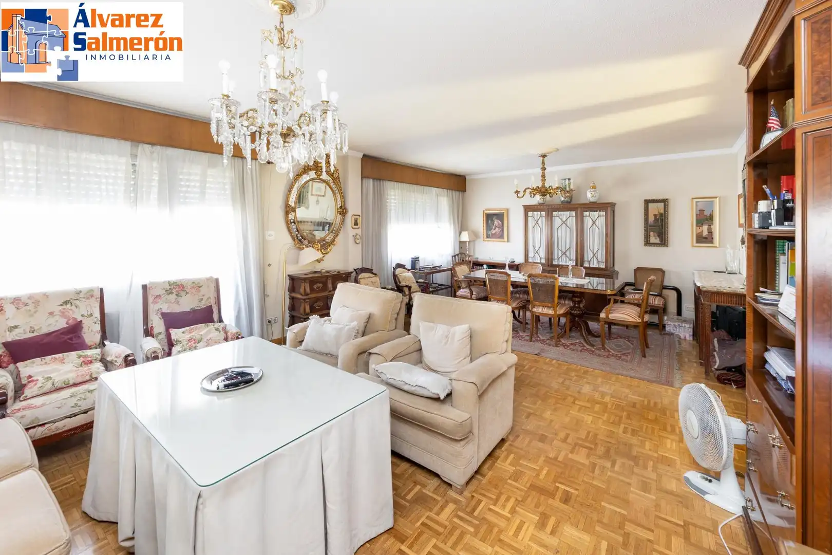 Living room of Flat for sale in Granada  with Heating and Balcony