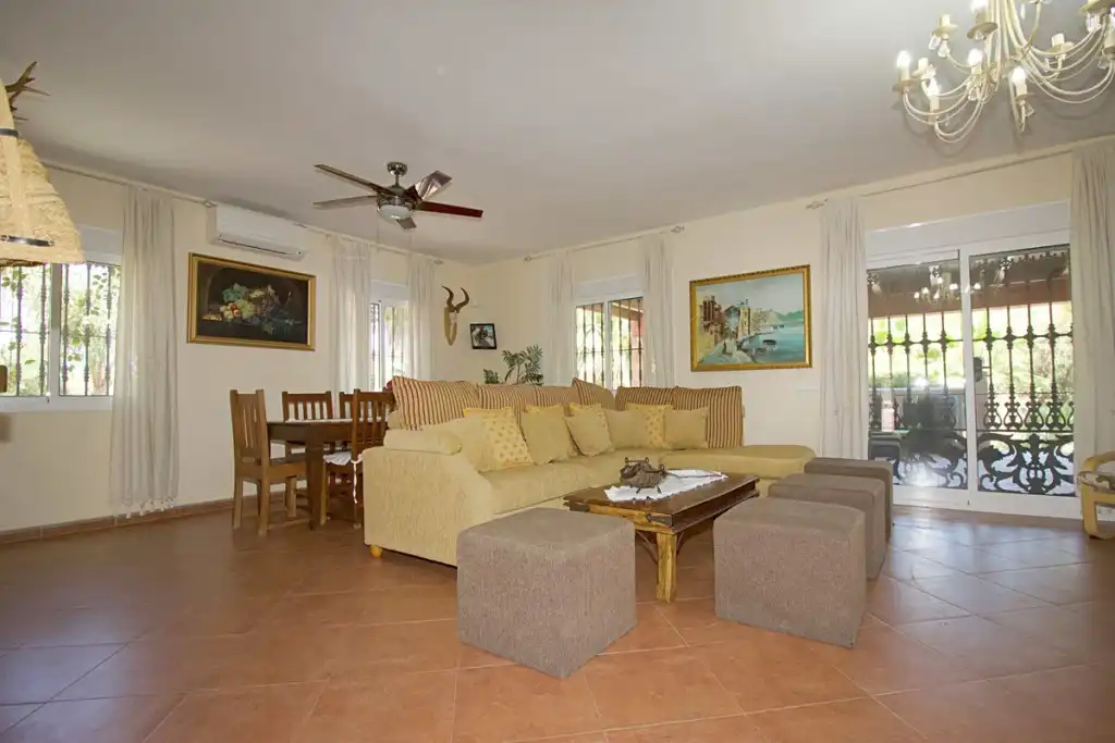 Casa rústica amb piscina en venda a Monda, imagen 13