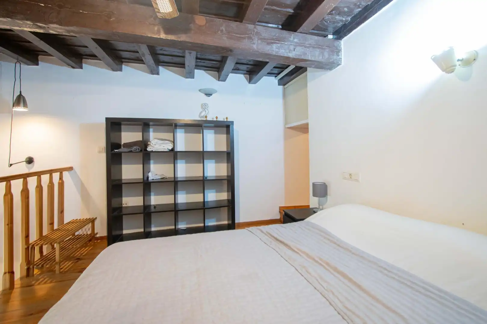 Habitación de Apartamento de alquiler en Sevilla con Aire acondicionado y Amueblado