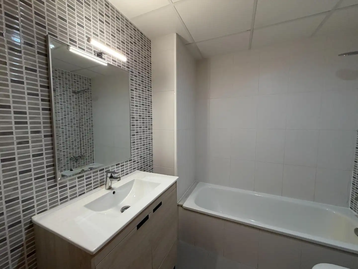 Baño de Apartamento en venta en L'Aldea, Tarragona
