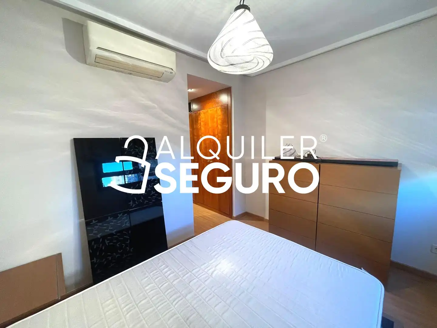 Bedroom of Flat for rent in Ciudad Lineal