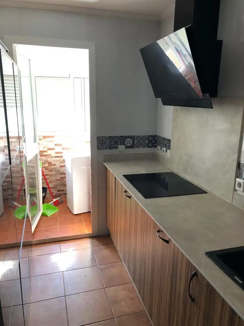 Cocina de Piso en venta en Sevilla con Aire acondicionado, Jardín privado y Trastero
