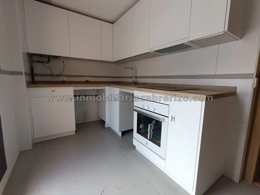 Cocina de Ático en venta en Villamediana de Iregua con Calefacción, Parquet y Terraza