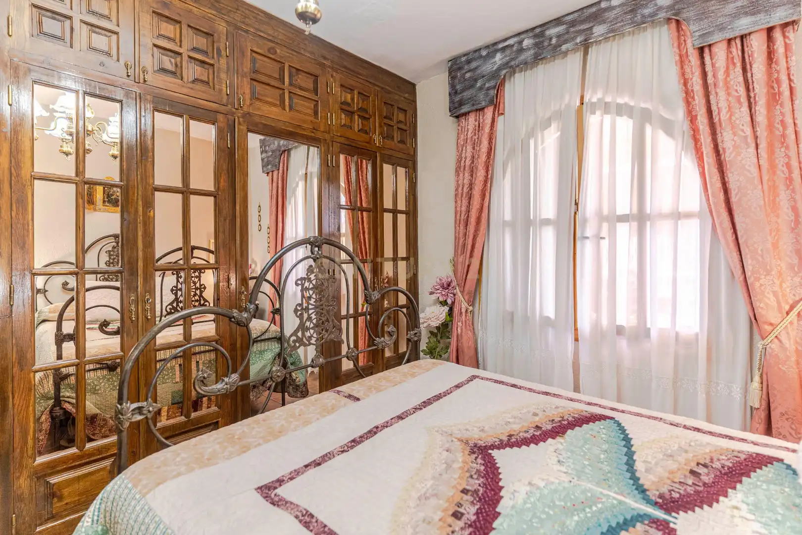 Habitación de Casa o chalet en venta en Güéjar Sierra con Jardín privado, Trastero y Piscina
