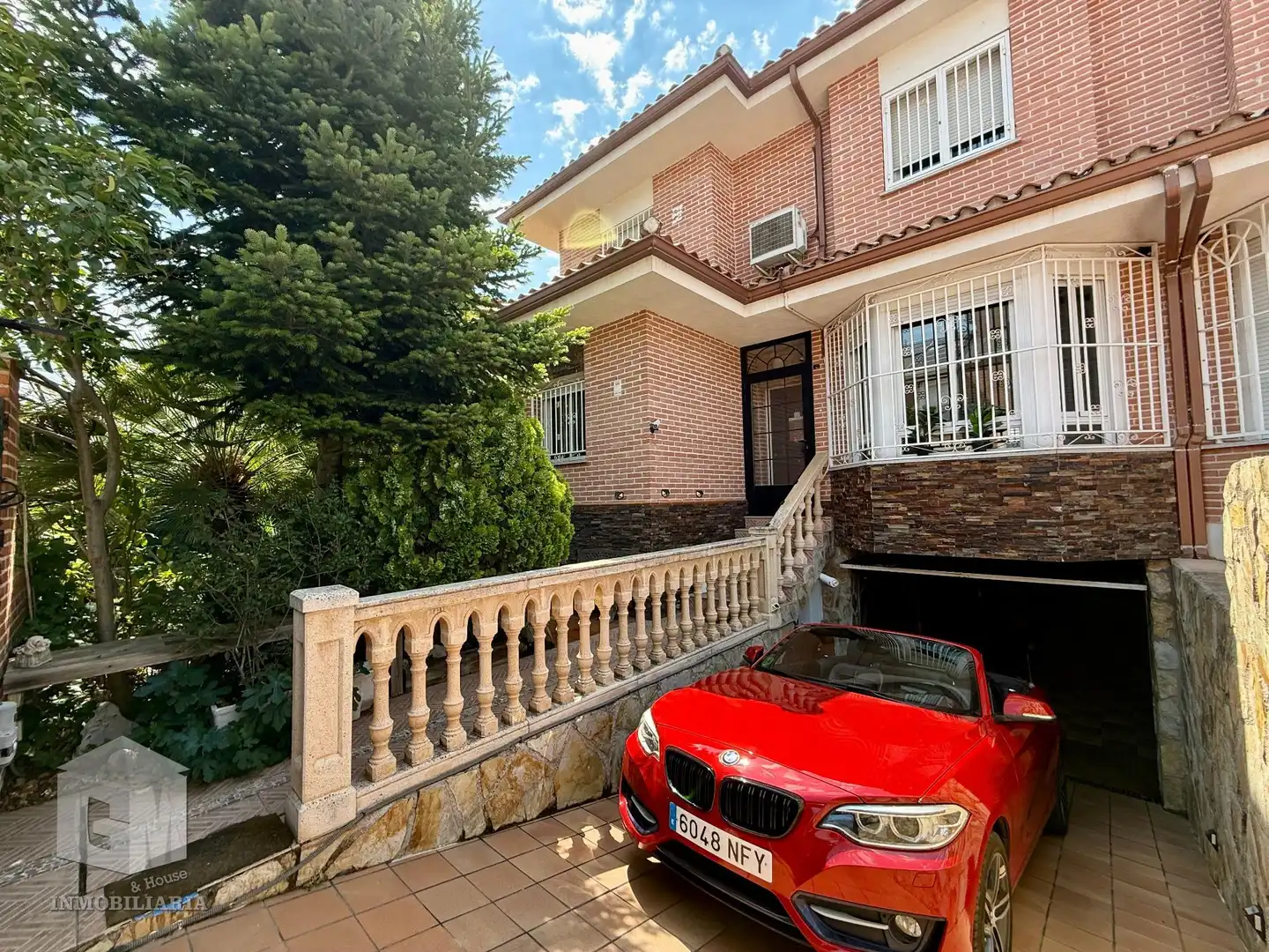Exterior view of Detached homes for sale in Arroyomolinos (Madrid)  with Air Conditioner, Heating and Private garden