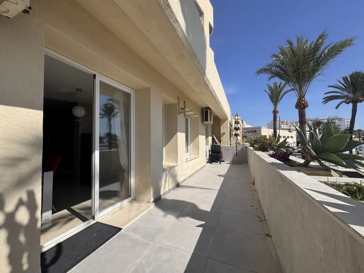 Außenansicht von Wohnungen zur Miete in Estepona Pueblo