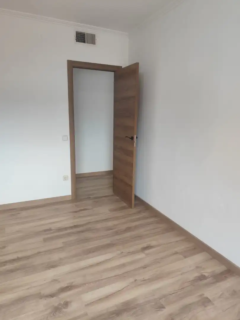 Dormitori de Pis en venda en Manresa amb Calefacció, Parquet i Traster