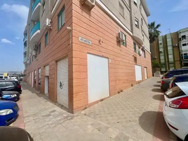 Local comercial en venda a Calle VIRGEN DE LOS DESAMPARADO, imagen 4