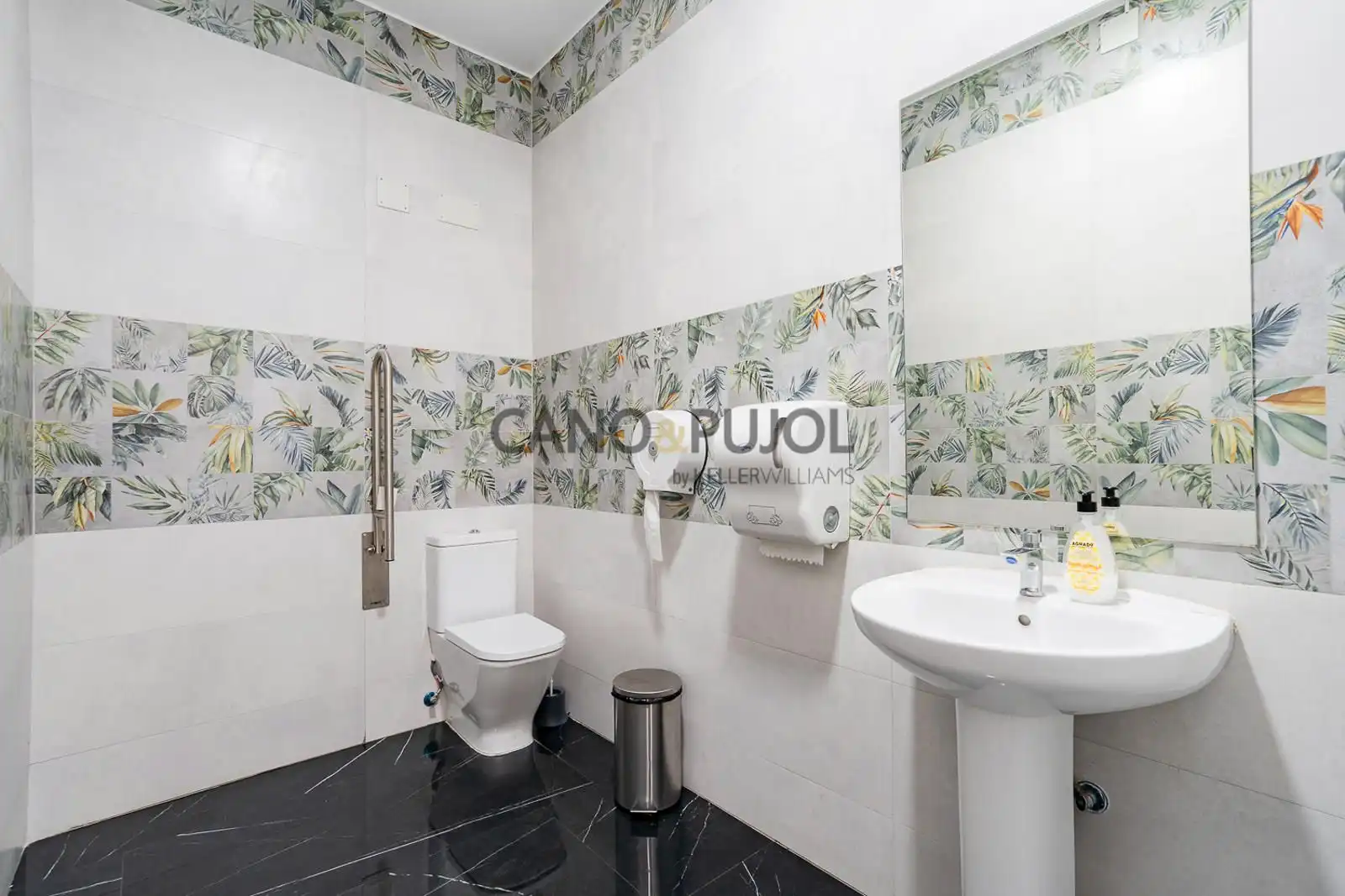 Local comercial en venda a Llevant, imagen 22