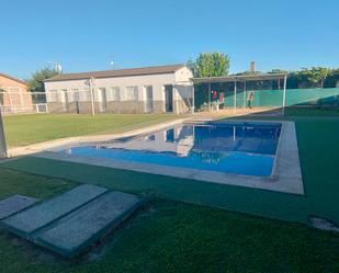 Swimming pool of Land for sale in Talavera de la Reina