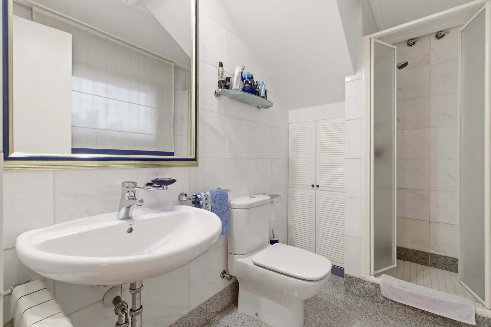 Bathroom of Duplexes for sale in Girona  with Air Conditioner, Heating and Terrace
