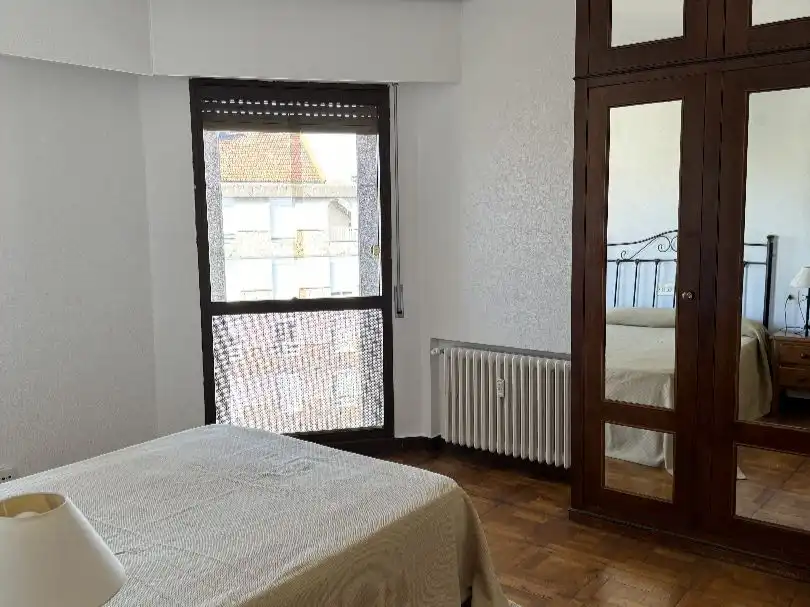 Schlafzimmer von Wohnung zum Verkauf in Ourense Capital  mit Balkon