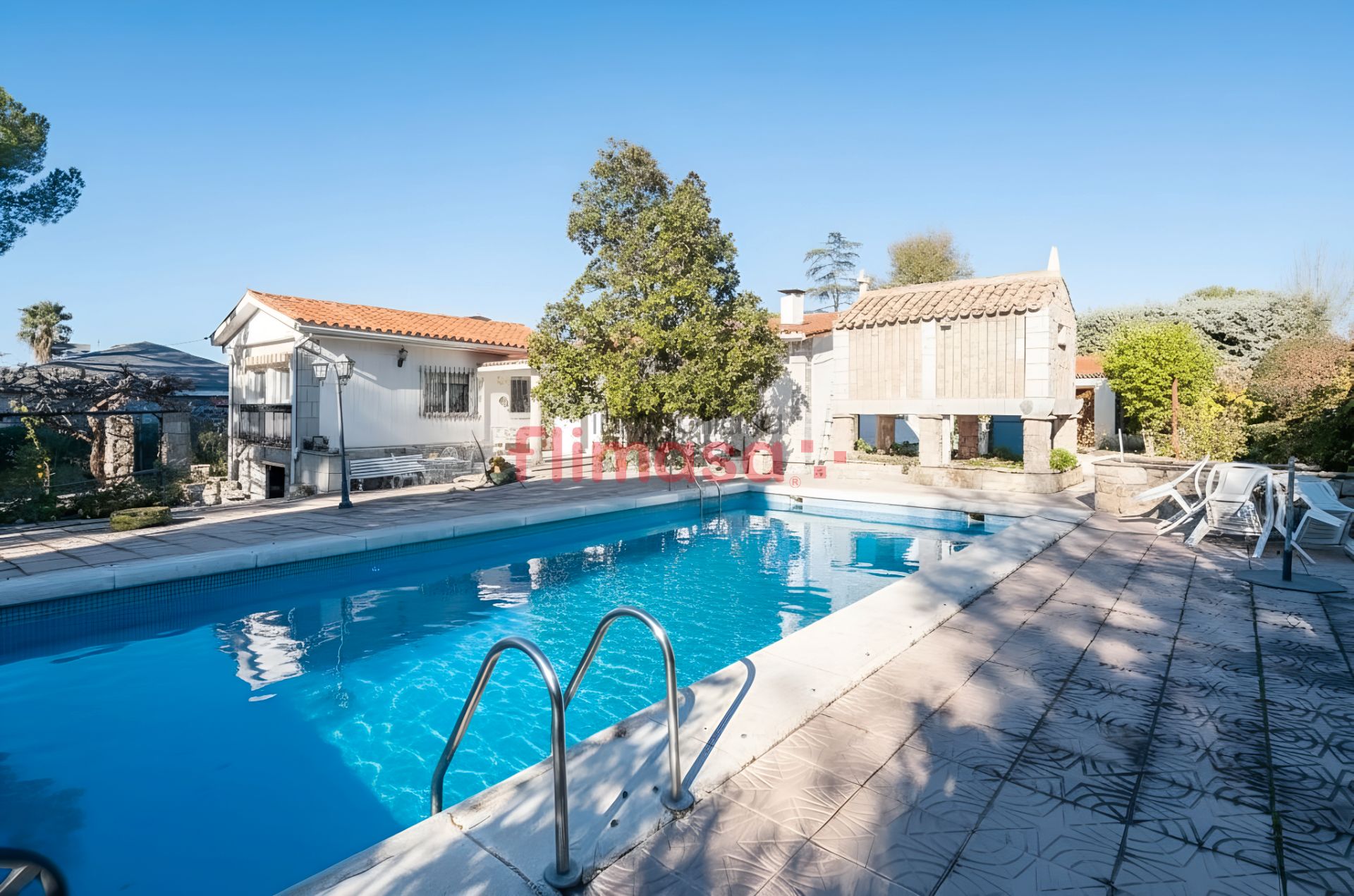 Vista exterior de Casa o chalet en venta en Villaviciosa de Odón con Aire acondicionado, Calefacción y Jardín privado