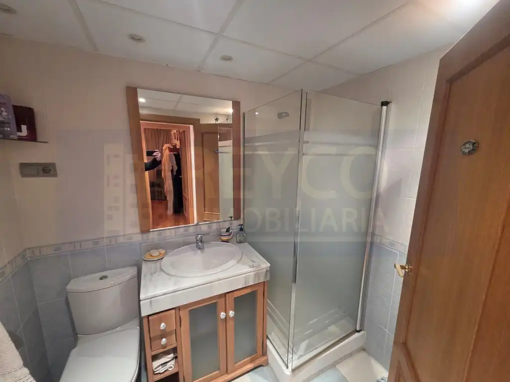 Baño de Piso en venta en  Logroño con Piscina
