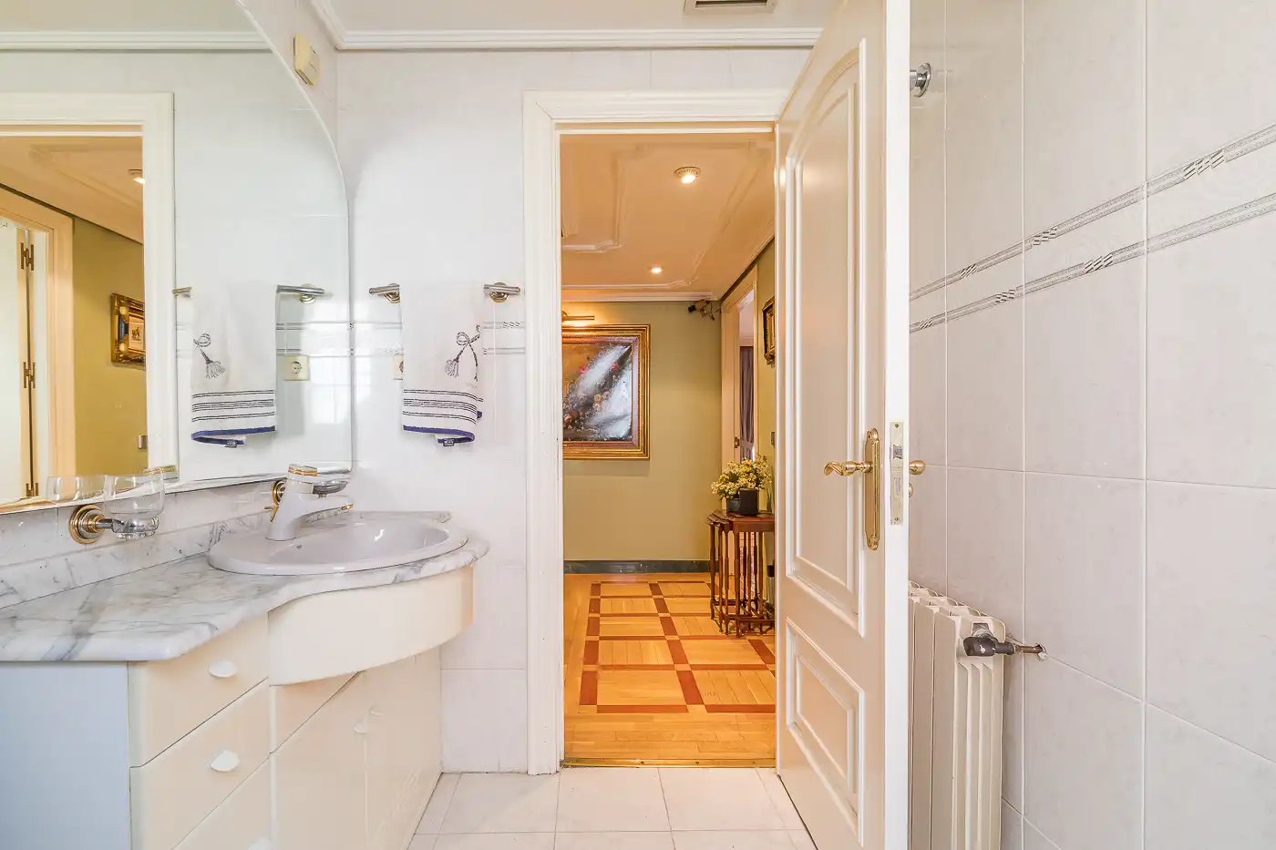 Bany de Casa o xalet en venda en Pozuelo de Alarcón amb Aire condicionat, Jardí privat i Parquet